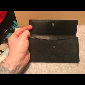 Authentic Gucci Orig GG Continental Wallet Vintage
